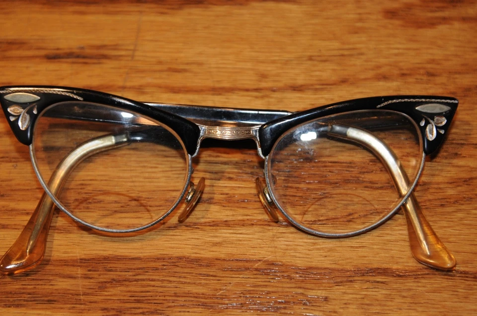 Anteojos vintage 12K GF con estuche para mujer años 50 ultra raros bifocales inusuales Foto 4 de 4