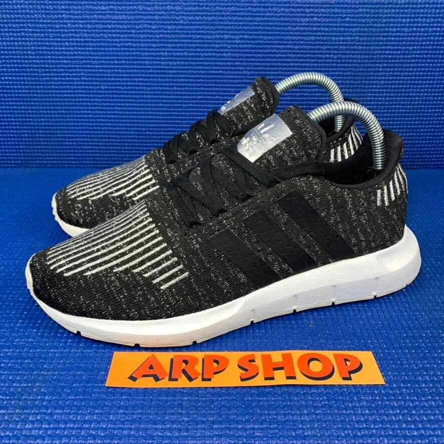 Adidas swift run black best sale silver