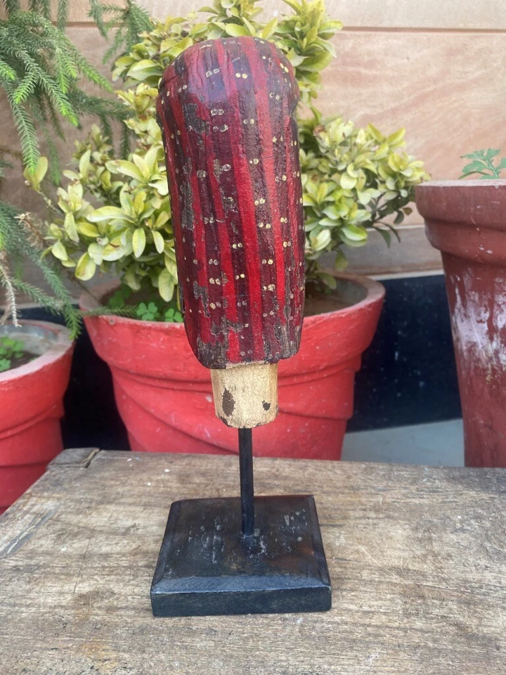 Antigua figura antigua de madera tallada a mano pintada mujer tribal estatua soporte de madera Foto 3 de 4