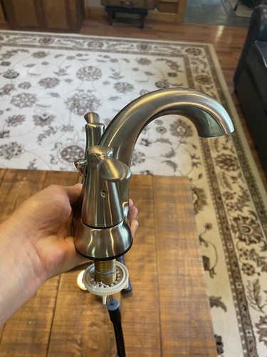 Glacier Bay Brushed Nickel Faucet For Bathroom - Bild 11 von 16