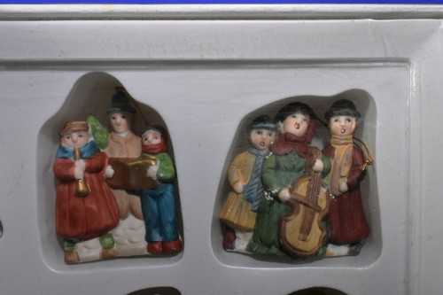 Dynasty Holiday Classics 12 Piece Porcelain People 1988 Tree Ornaments(1300-180) - Picture 4 of 8