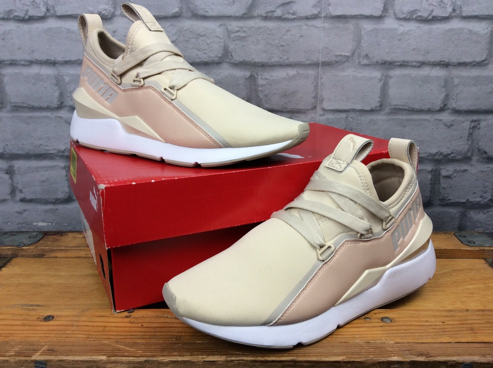 nude running trainers