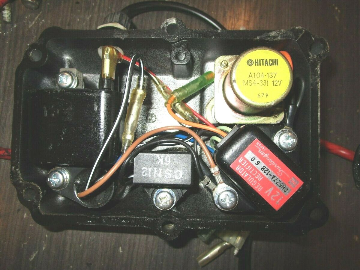86 KAWASAKI JS300 ELECTRICAL BOX IGNITION SYSTEM IGNITER CDI 86 KAWASAKI JS300 ELECTRICAL BOX IGNITION SYSTEM IGNITER CDI