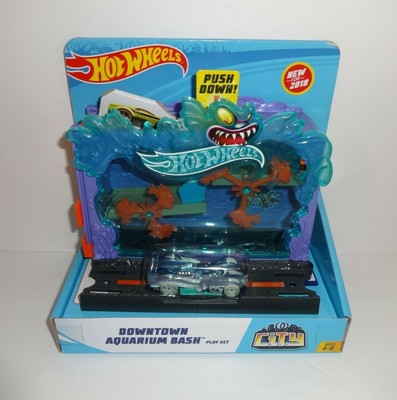 hot wheels city downtown aquarium bash
