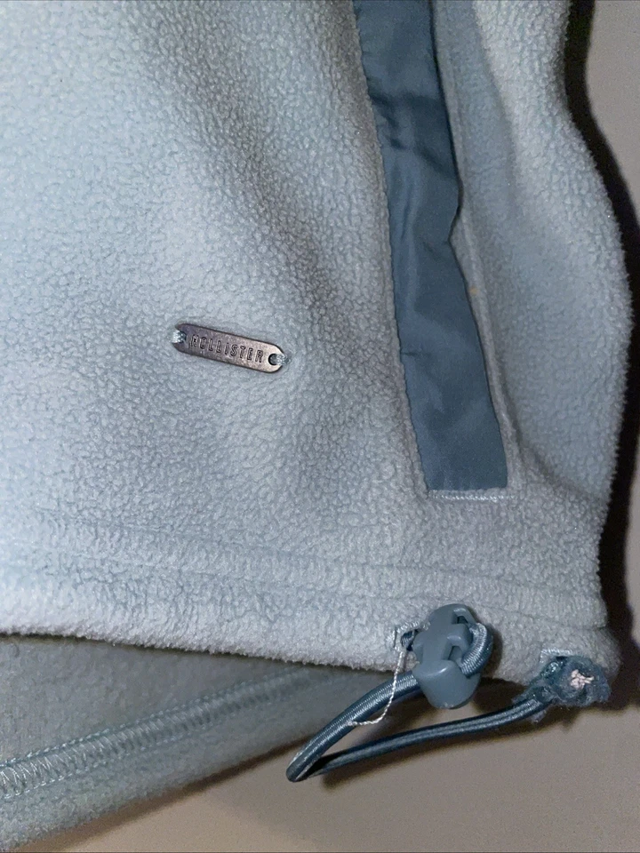 Hollister Women's Fleece Hoodie Size XS Jumper Pullover Long Sleeve Light Green - Image 3 of 4