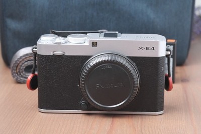 Fujifilm X-E4 26.1MP Mirrorless Digital Camera - Silver (Body Only) w/PD Strap