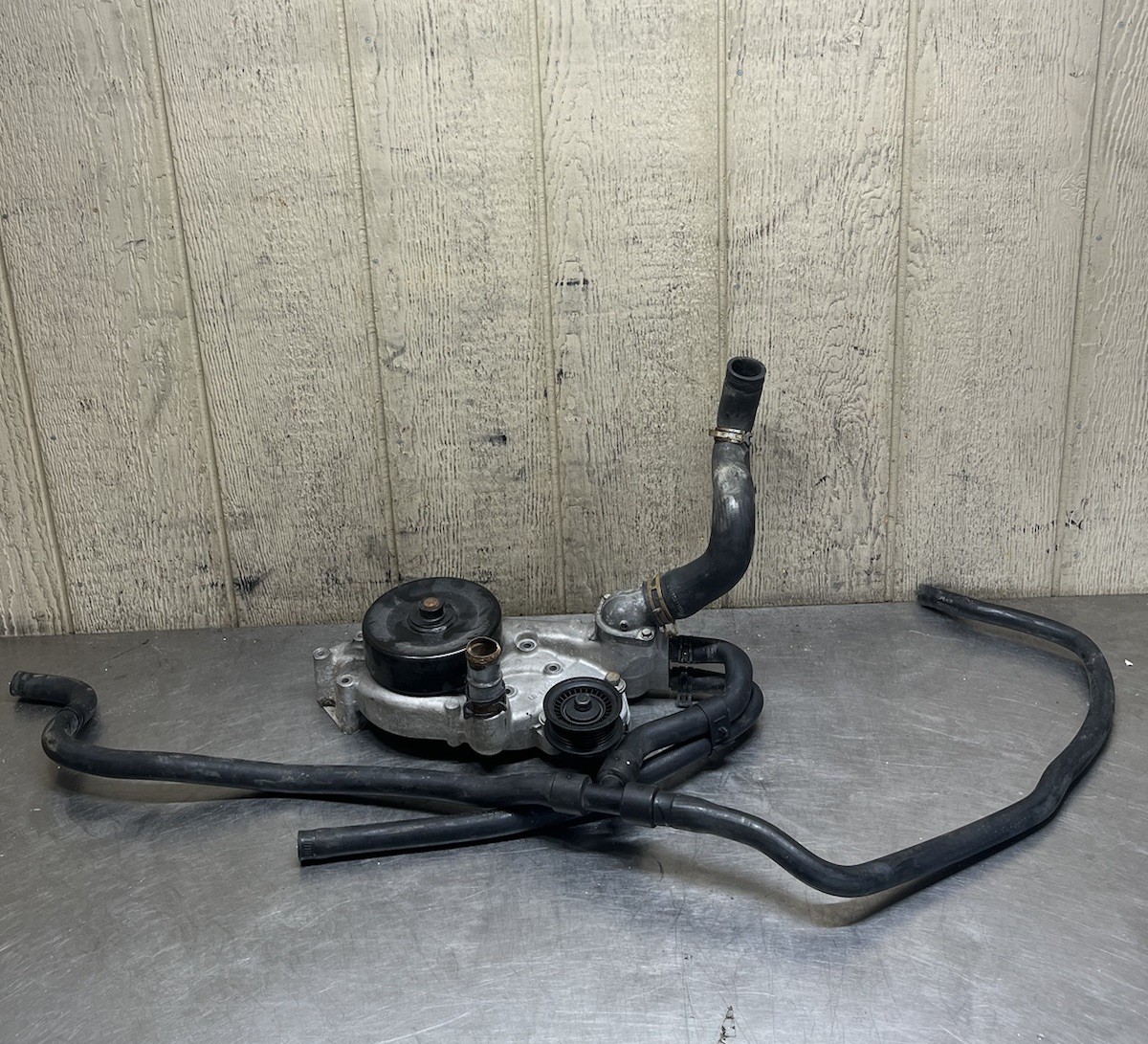 2008-2013 C6 Corvette 6.2L LS3 Water Pump Assembly W/ Pully & Lower Hoses OEM