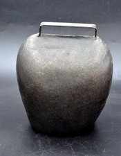 Ancienne cloche de pâturage en fer - collection vache dlg Devouassoud alpage