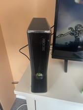 Microsoft Xbox 360 S Slim Gloss Black 250gb Console With x2 Controller And Leads