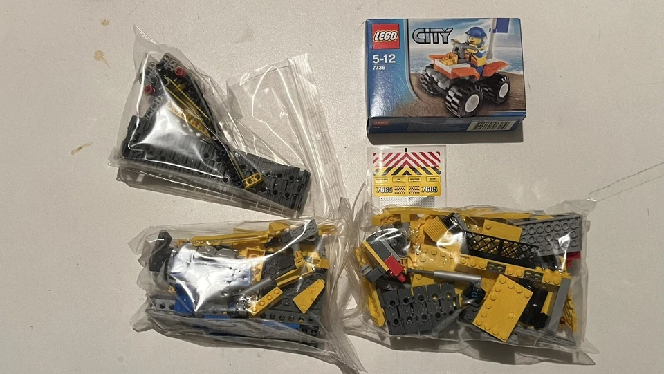 LEGO City 7685 Dozer, foto 3 di 3