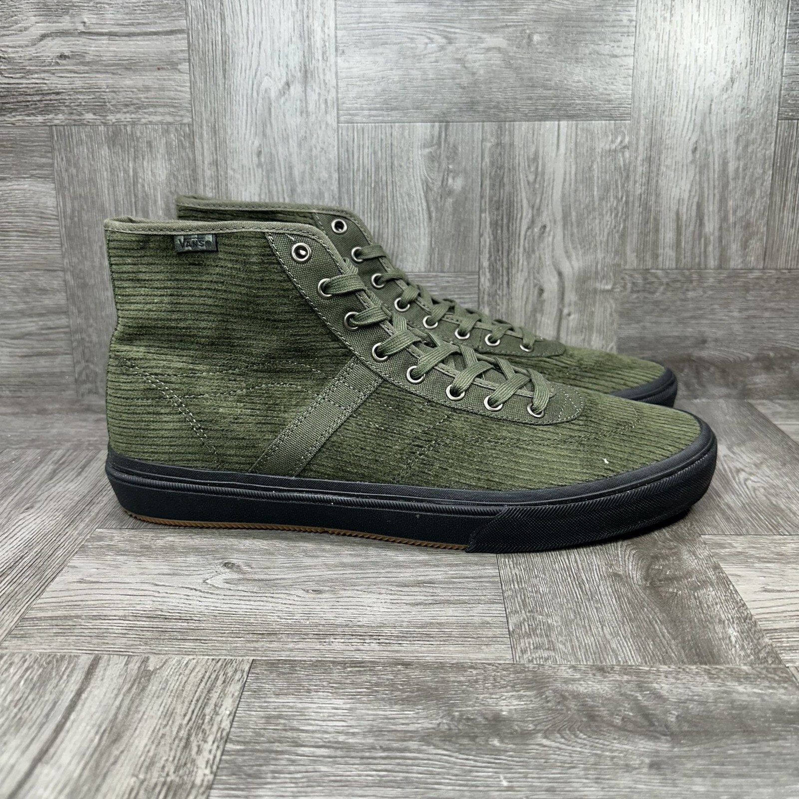 Vans Crockett High Decon Men's size 12 Corduroy Army Green Hightop Shoes
