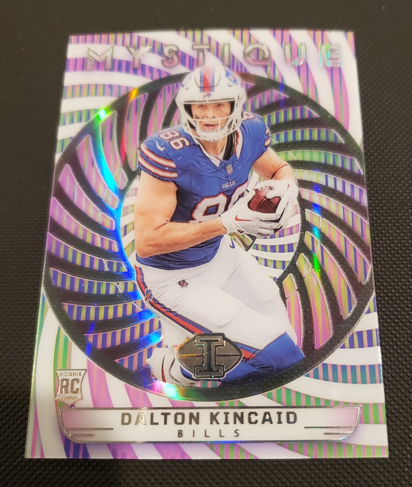 2023 Panini Illusions - Mystique Rainbow #7 Dalton Kincaid (RC)
