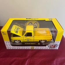 1973 Chevrolet Cheyenne 10 Pickup Truck in Mooneyes Yellow 1:24 Scale NIB