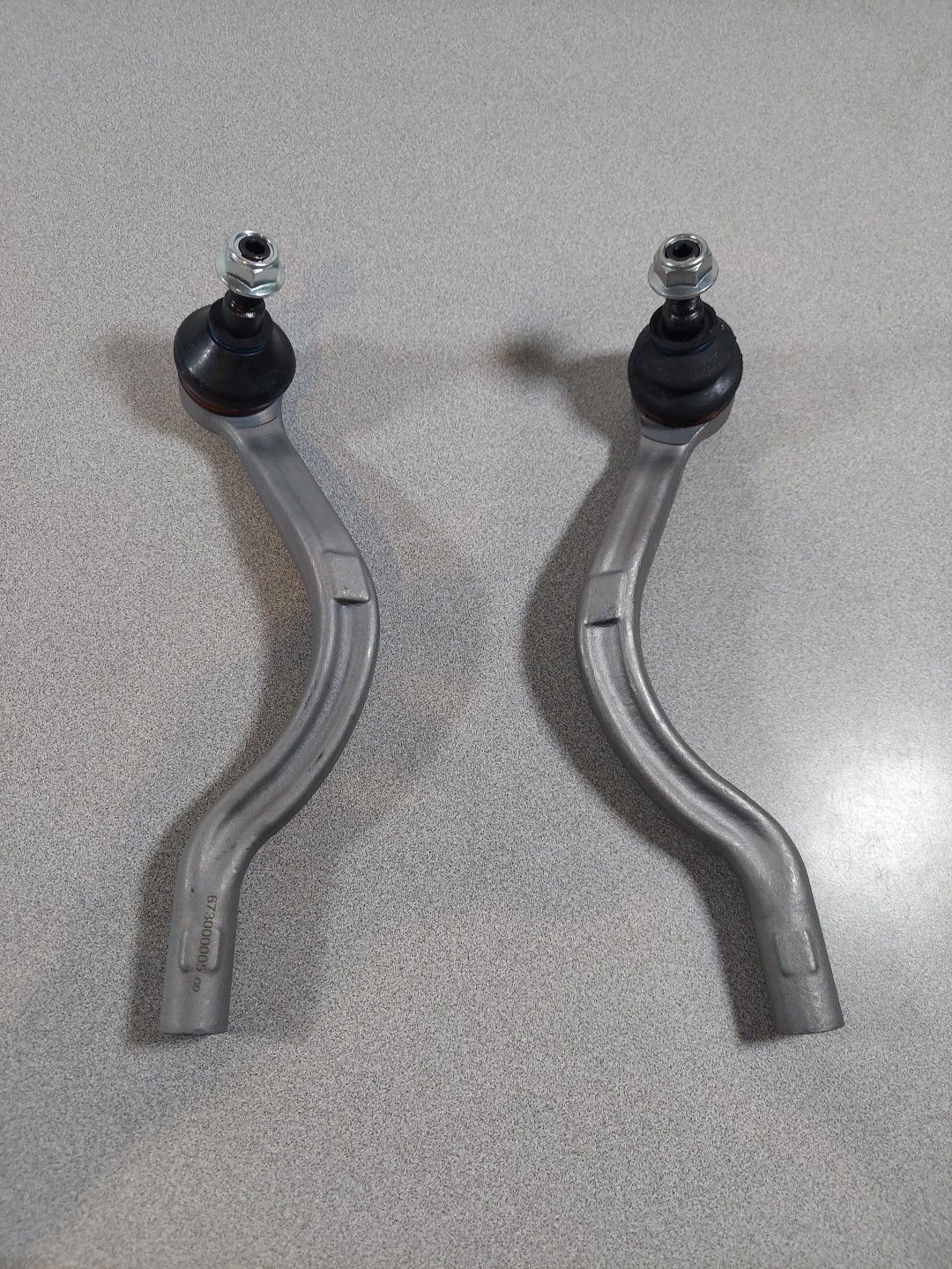 Left + Right Outer Tie Rod End For Maserati Ghibli Quattroporte 2013-2016