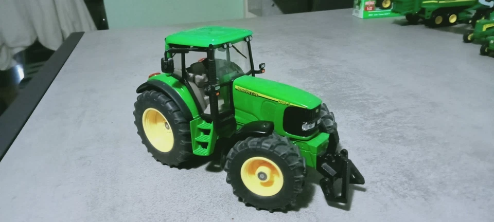 Siku 1:32 - JOHN DEERE 6920S - Immagine 3 di 4