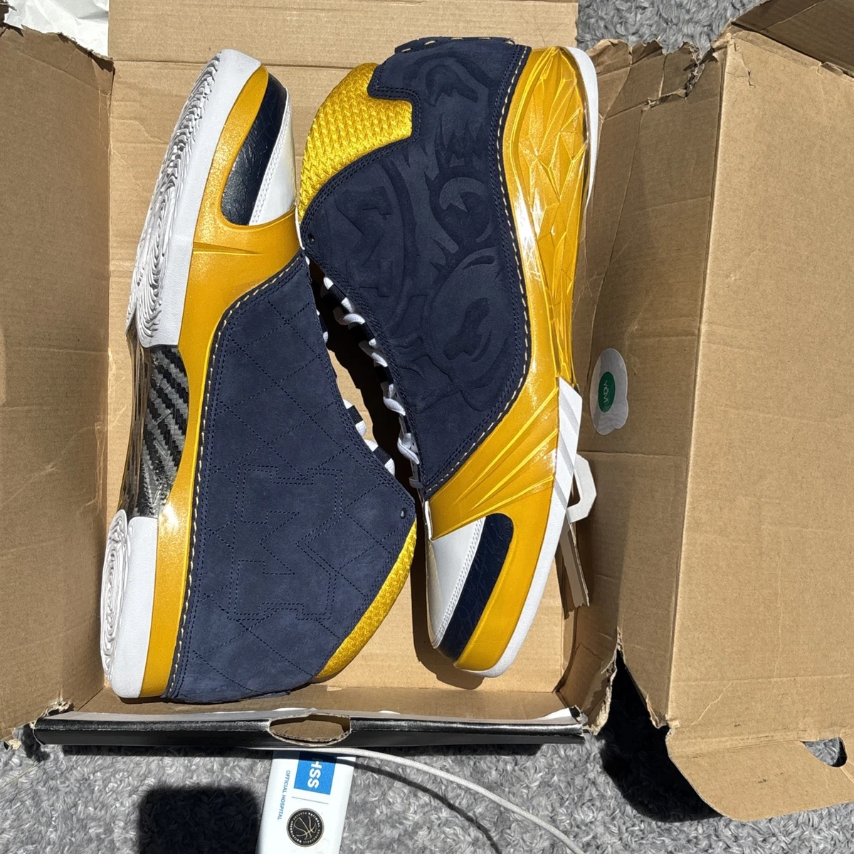 Jordan 23 Retro Promo PE Michigan Wolverines for Sale