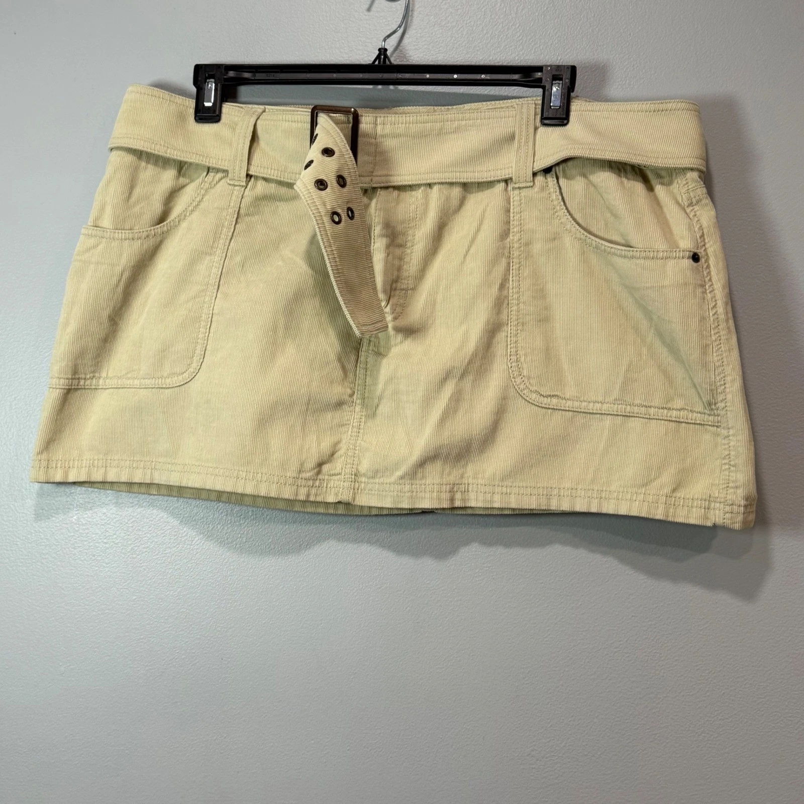 Abercrombie & Fitch Tan Corduroy Belted Mini Skirt XL Beige Utility Y2K style