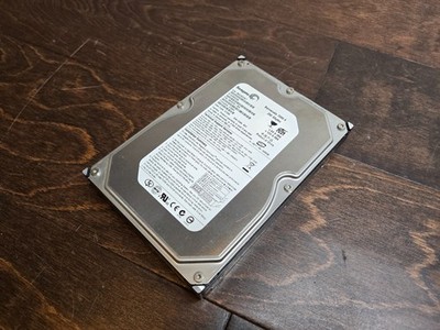 SEAGATE  250GB Ultra-ATA 100 3.5'' IDE Internal Hard Drive ST3250824A 7200 RPM