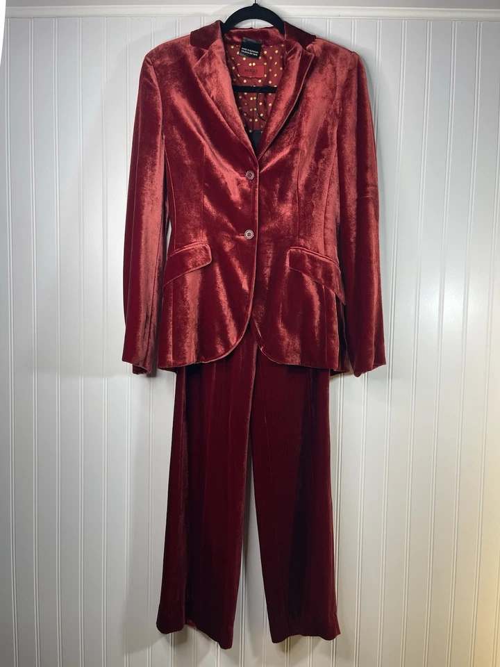 Conjunto Blazer Chaqueta y Pantalones Traje Hugo Boss Granate Rojo Terciopelo Mujer’s Talla 4 Foto 2 de 4