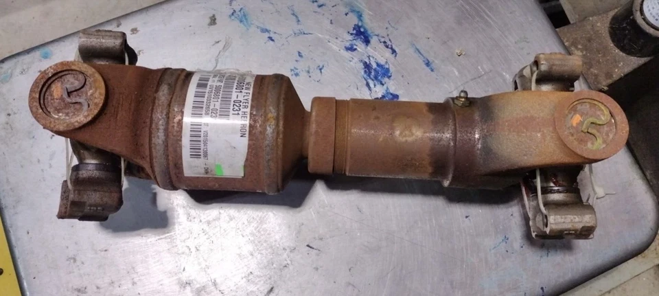 Dana Spicer Driveshaft P/N: 5006801-0231 or 50068010231 Foto 2 de 4