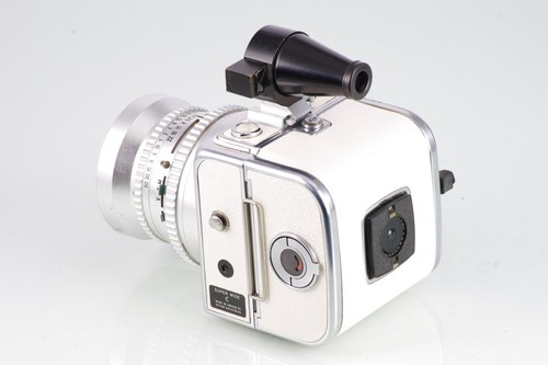 PREMIUM CLASSIC CHROME HASSELBLAD 500 SWC BIOGON 38mm A12 + Finder PEARL - Imagen 4 de 11
