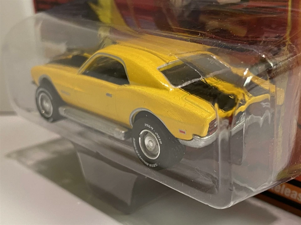 Personnalisé Camaro Brillant Jaune Perle 1:64 Johnny Lightning JLCG020A - Photo 4/4