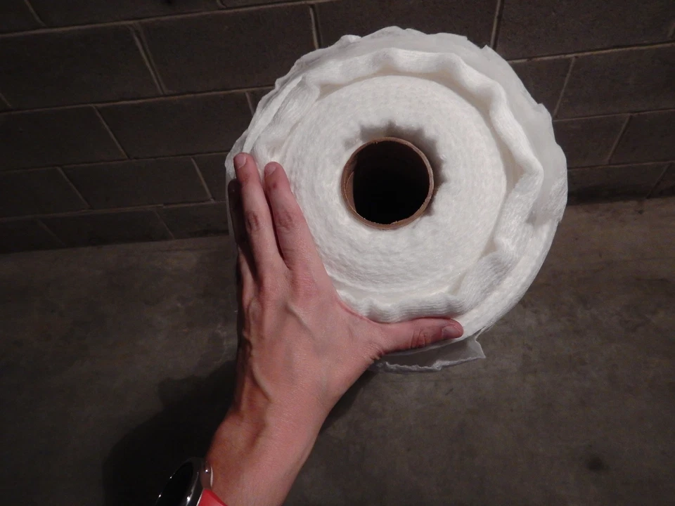 Manta térmica de tela congelada DeWitt Ultimate 6'x250' 2,5 oz Foto 3 de 4