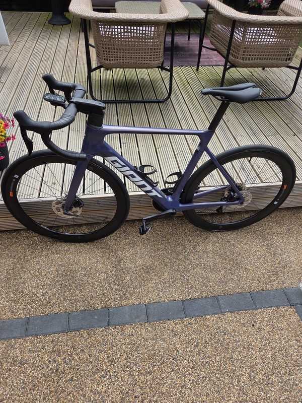 Brand new Giant Propel Road bike, was £3500 when bought, all spec as usual with