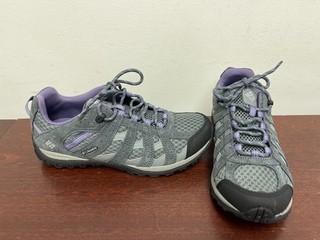 Women's Columbia Redmond Hiking Shoes. Size 9.5.