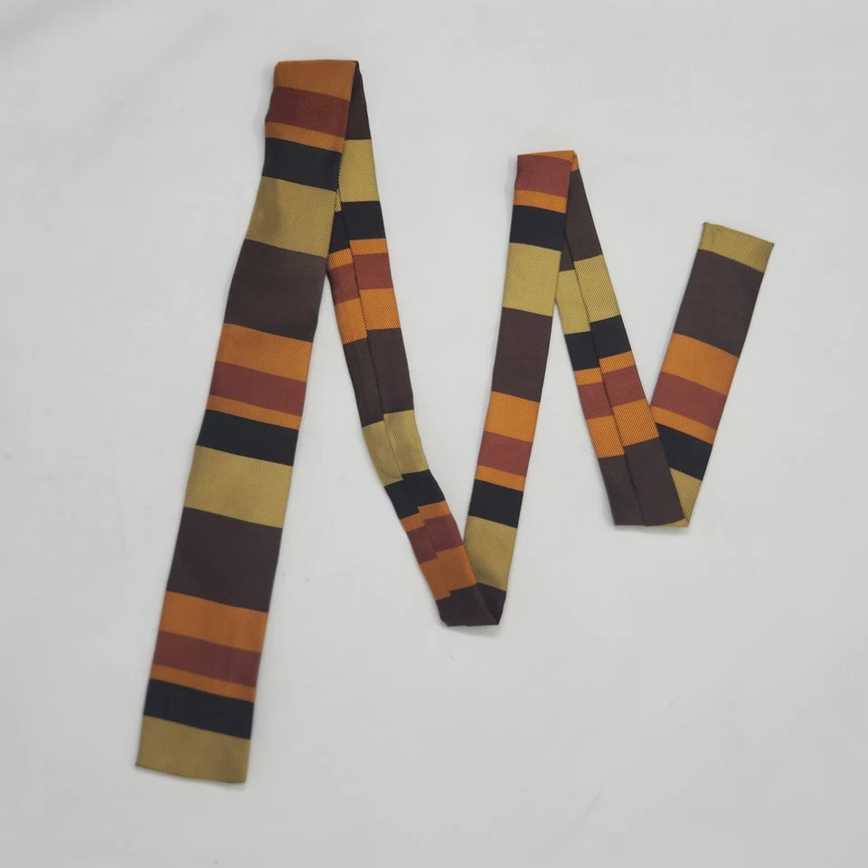 Corbata Alexander Shields años 50 100 % seda cuadrada rayas 2-1/4x53" de colección Magnin Foto 2 de 4