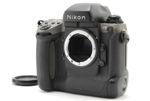 【NEUWERTIG】Nikon F5 50th Anniverasary schwarzes Gehäuse analoge 35-mm-Spiegelreflexkamera aus Japan
