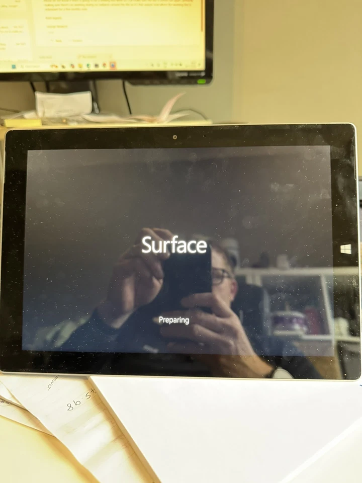 Microsoft Surface 3 Tablet  (Wifi & LTE)  Win 8.1 pro - Image 4 of 4