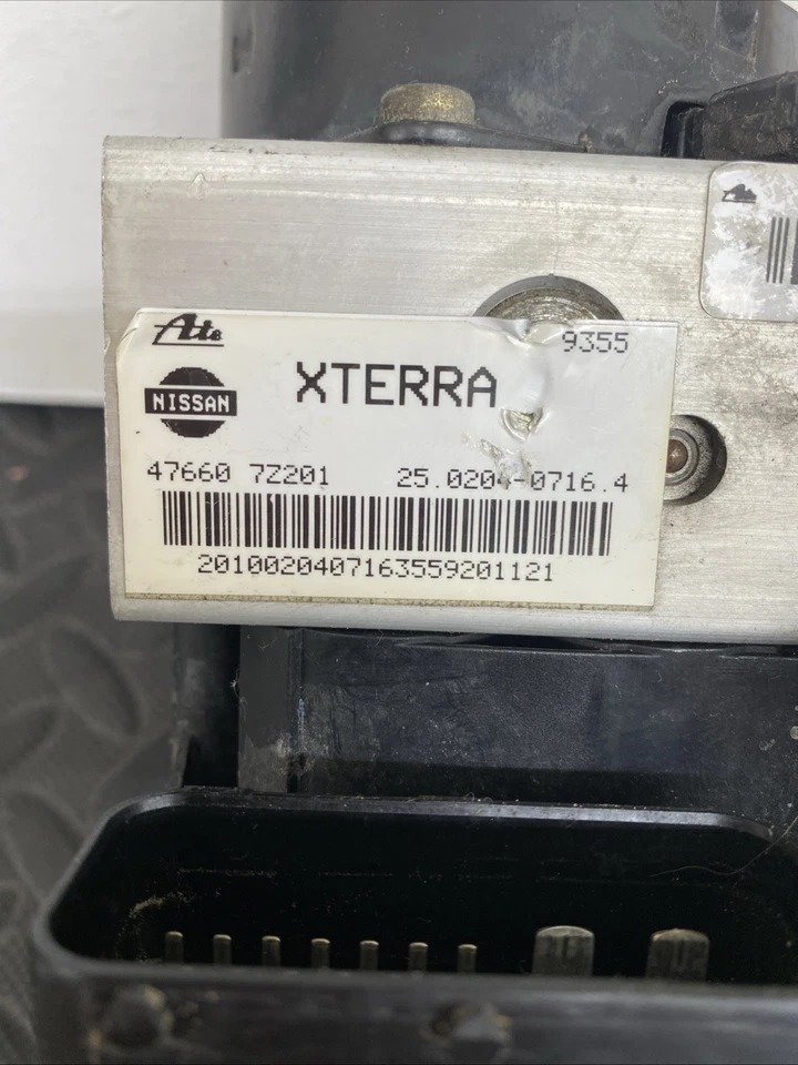 Módulo de bomba de freno antibloqueo ABS Nissan Xterra 2000 OEM 47660 7Z201 Foto 2 de 4