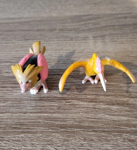 Spearow & Fearow TOMY Pokemon Figures CGTSJ 1999  Vintage