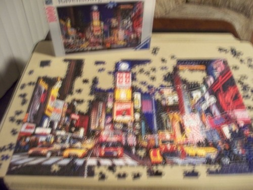 Ravensburger Times Square NYC New York City Jigsaw Puzzle 1000 Piece  - Picture 3 of 3