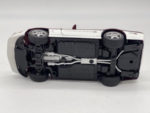 1995 Corvette Convertible Indy 500 Pace Car May 28th. 1995 1/18 Scale by Maisto - Picture 2 of 8