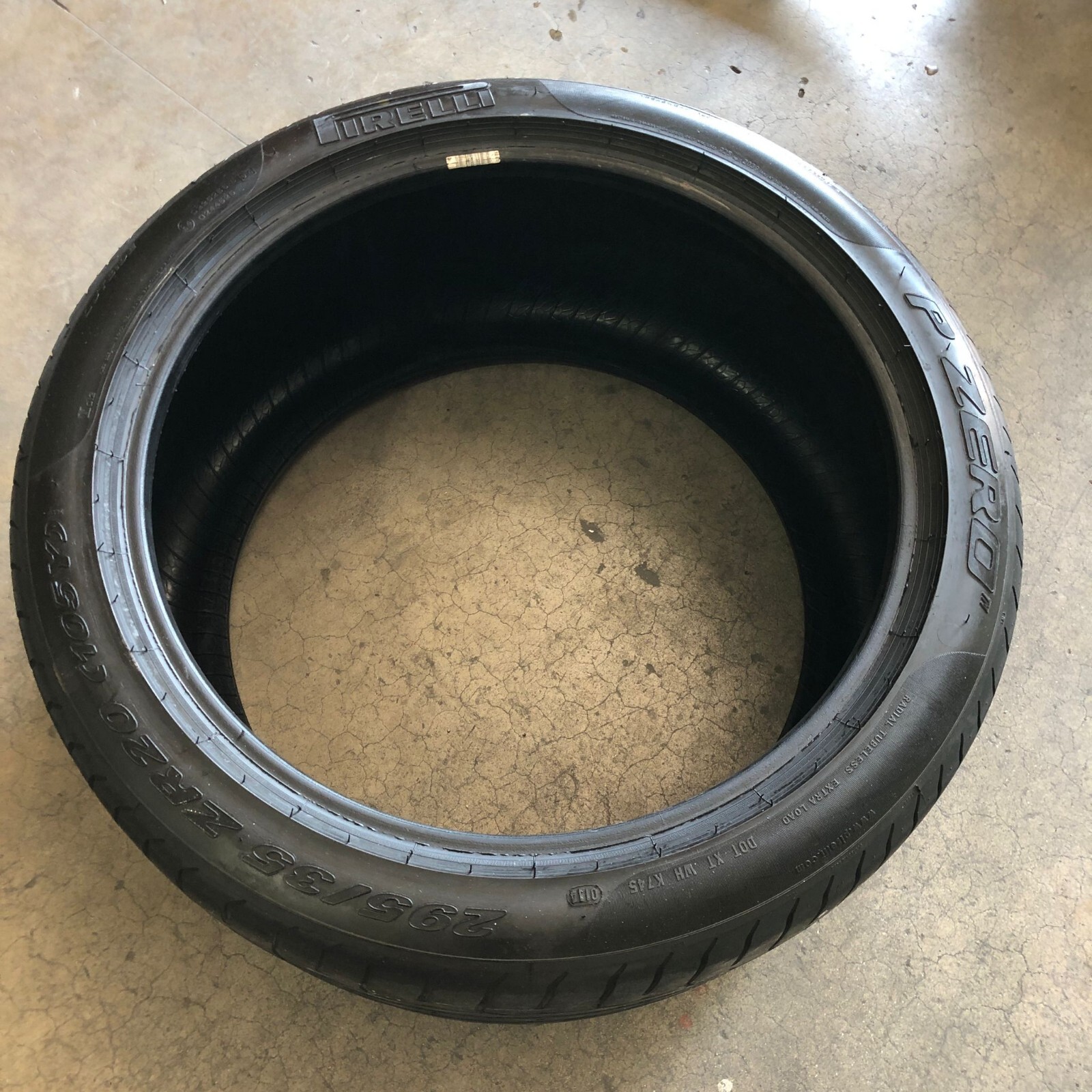 FERRARI 295/35 R20 Pirelli P Zero Tire 295 35 20 105Y