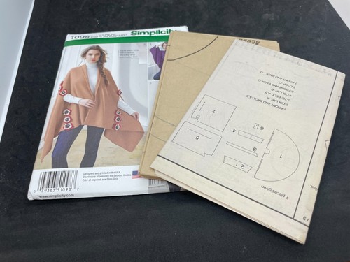Simplicity Pattern 1098 Sz OS (One Size) - Misses Fleece Poncho & Wraps - Picture 5 of 5