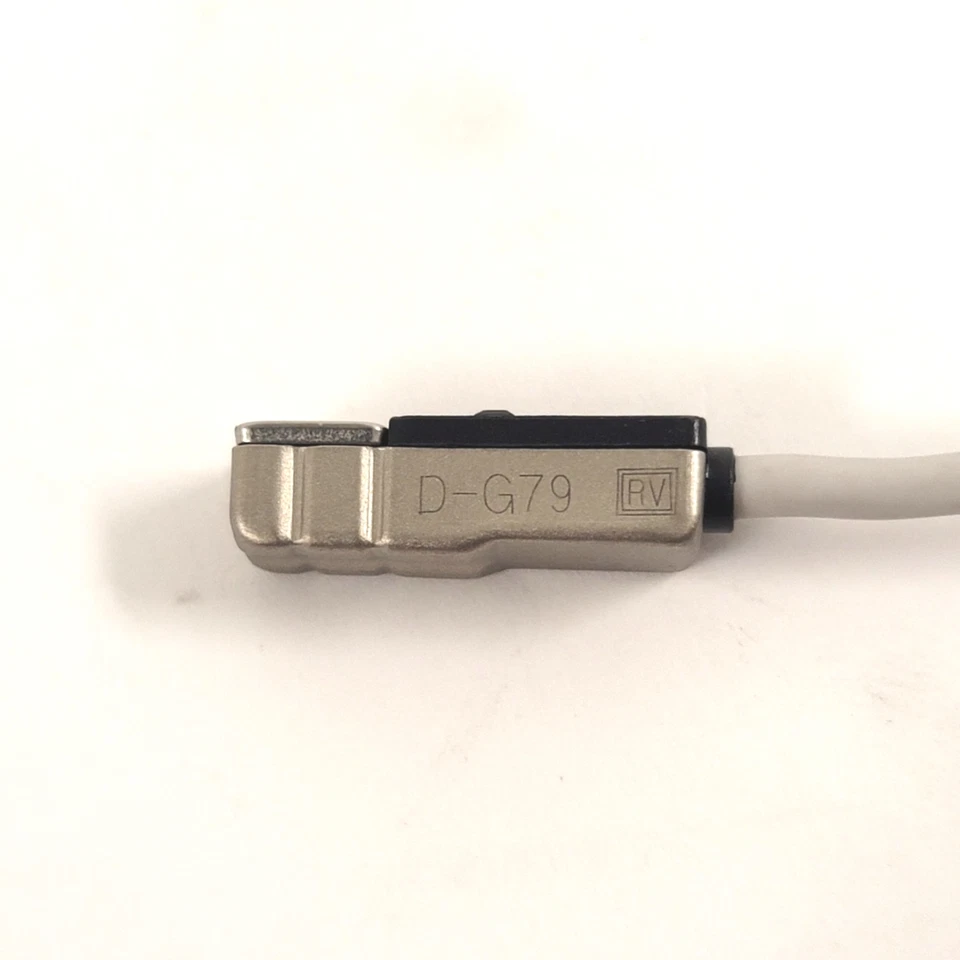 Interruptor automático de cilindro de montaje en banda de estado sólido SMC D-G79L 3 cables NPN 4-28VDC Foto 2 de 4