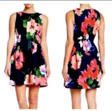 NWT LADIES SIZE 8 VINCE CAMUTO PLEATED NAVY & PINK FLORAL RETAIL $148