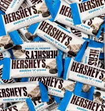 HERSHEY'S COOKIES 'N' CREME Bars, Snack Size Candy, Bulk Pack 2 Pounds free ship