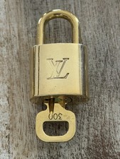 300 Authentic LOUIS VUITTON Lock Key set Padlock brass Unpolished LV