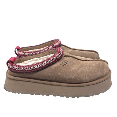 UGG Tazz Women's sheepskin embroidered slip on platform size 9