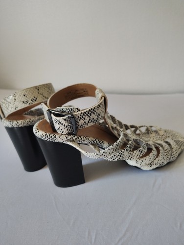 Neu ohne Karton Vionic Sami Käfig-Sandalen Schlangenmuster offene Zehenpartie Blockabsatz schwarz weiß Gr. 10 - Bild 2 von 7