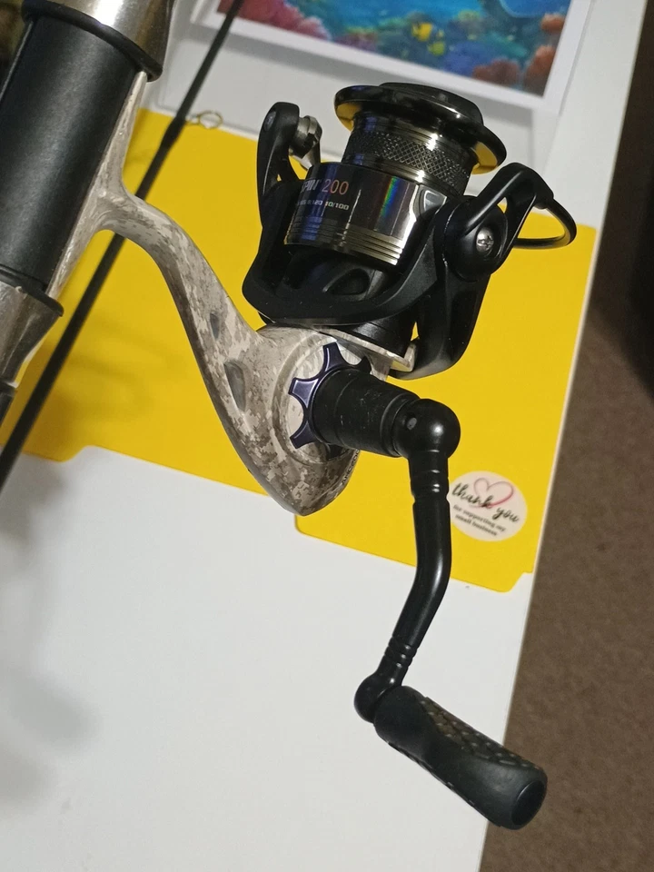 New Spinning Fishing Rod And Reel Lew's American Hero 6'6" Med 6-12lb 2pc - Image 4 of 4