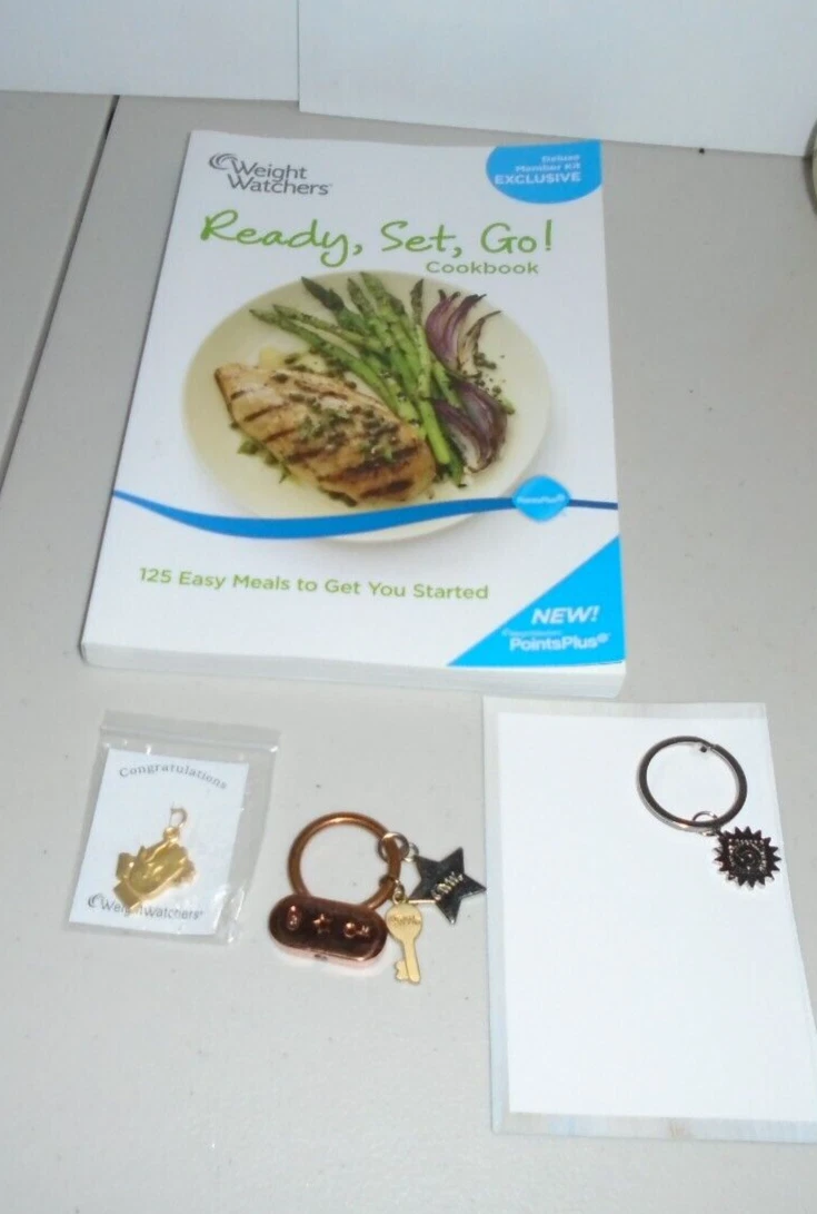 Weight Watchers WW Milestone Weight Loss Charms Key Rings Cokbook