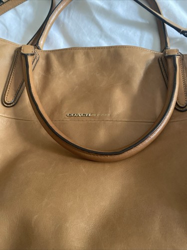 Beautiful Coach Briefcase Bag caramel color shoulder strap wear bottom corners - Picture 7 of 14