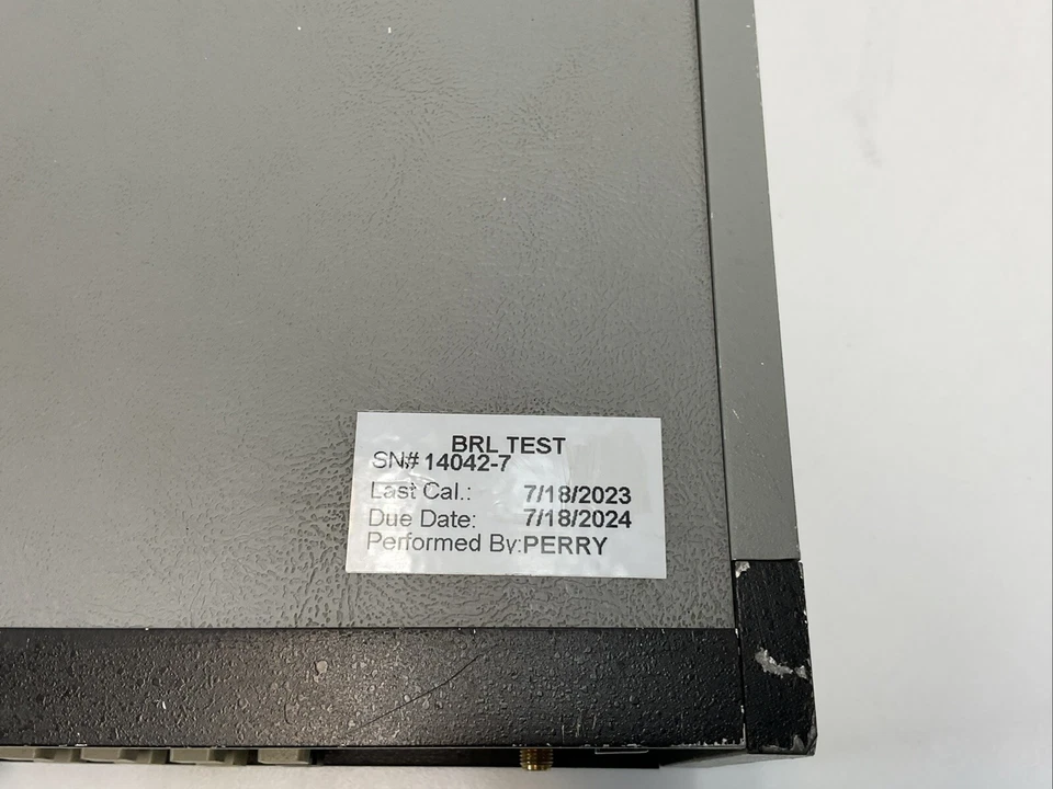 Contador de frecuencia de microondas SYSTRON DONNER 6530 26,5 GHz Foto 3 de 4