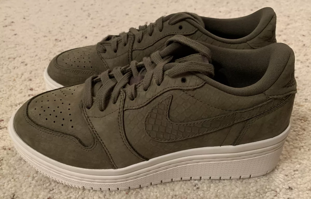 Jordan 1 retro low lifted white women's shoe sales