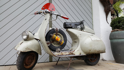 Rusty Farts Sei Giorni Spare Tire Holder for Vespa Faro Basso